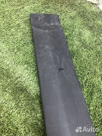 Молдинг задней левой правой двери лада ларгус