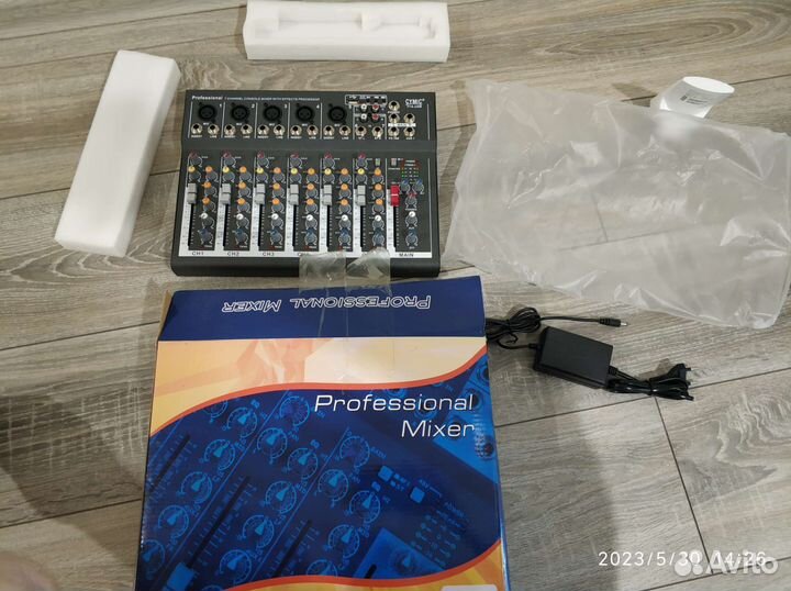 Микшерный пульт, 7 каналов новый в упаковке