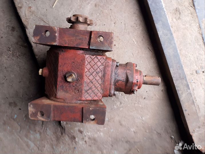 Редуктор угловой