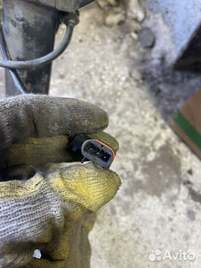 Амортизатор передний левый Mercedes w221