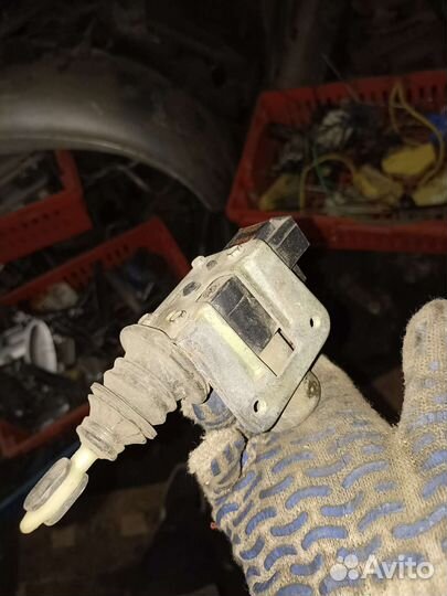 Активатор замка двери Opel Ascona 1987