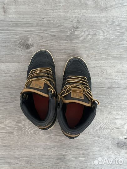 Adidas мужские кроссовки - размер 41
