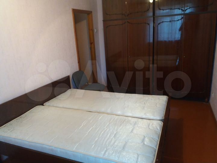 2-к. квартира, 48 м², 4/9 эт.