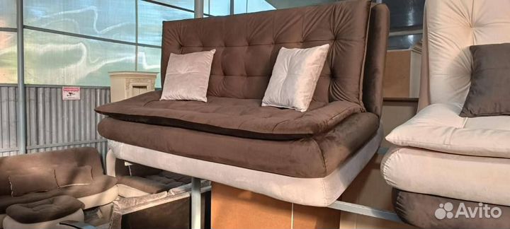 Угловой диван с креслом Стеганный