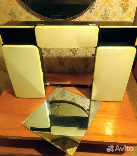 Полки в ванную СССР, пластик