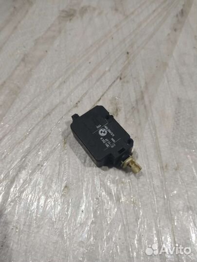 Замок лючка бензобака Range Rover Vogue L322