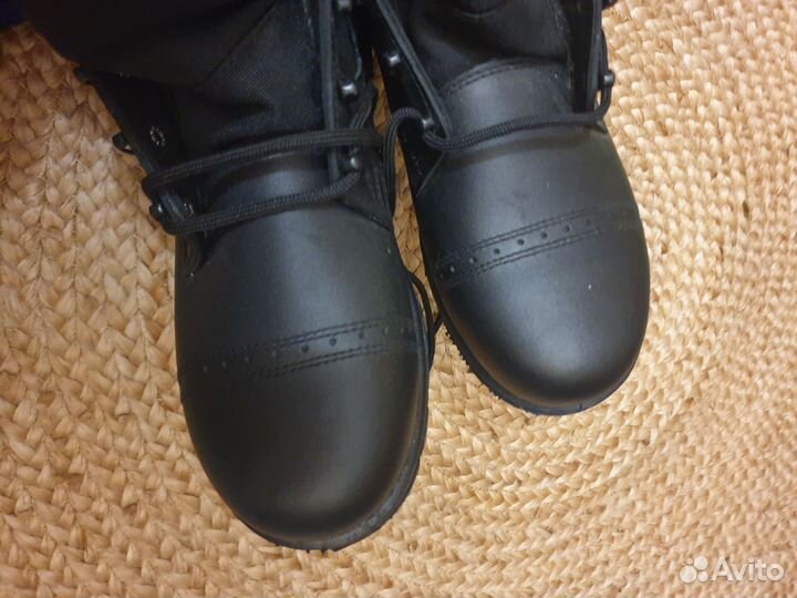 Новые берцы нат.кожа р. 42