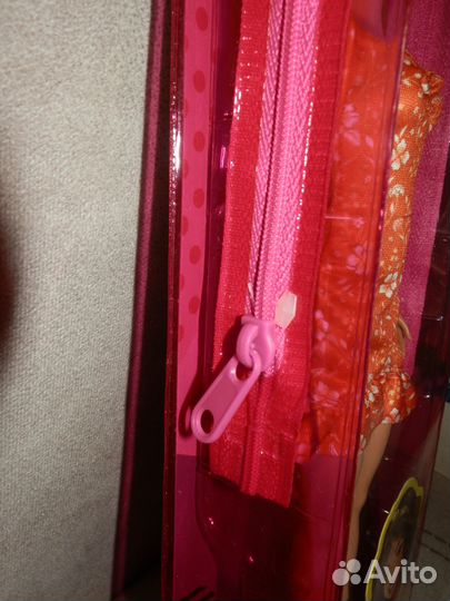 Кукла Барби новая ровная