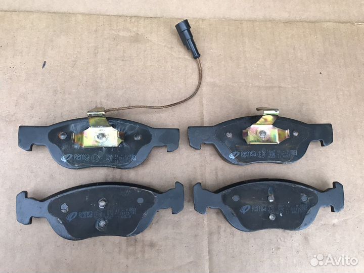 Передние тормозные колодки Fiat Bravo