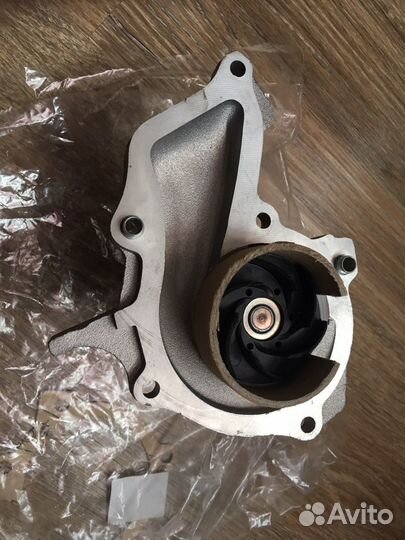 Водяной насос (помпа) + ролик