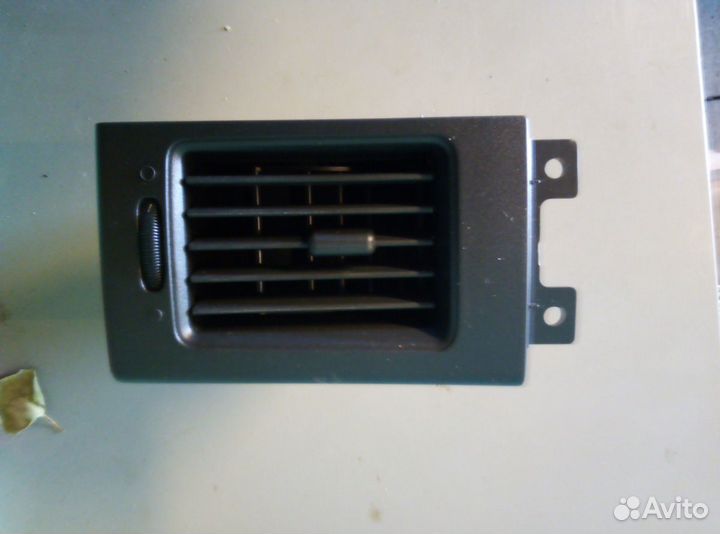 Дефлектор салона левый - приора