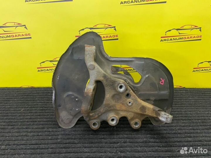 Кулак передний правый Mercedes 207 W207 OM651.911