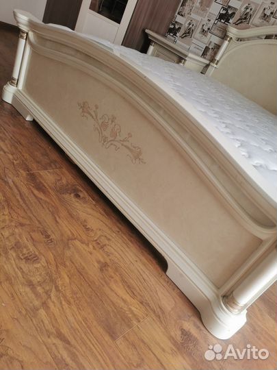 Спальный гарнитур бу италия