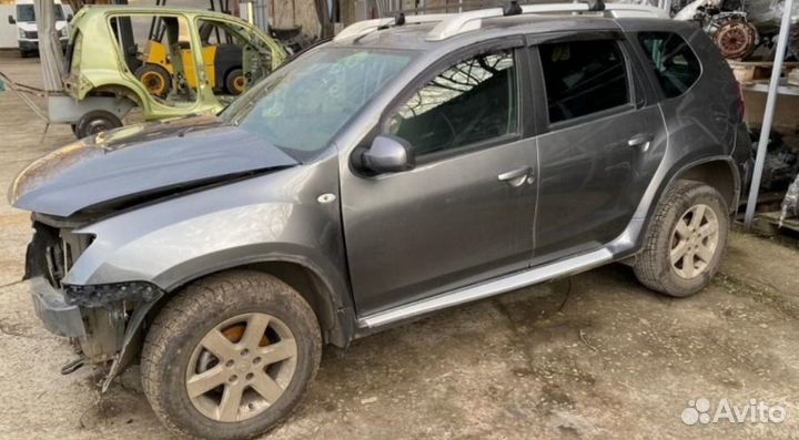 В разборе Nissan Terrano D10