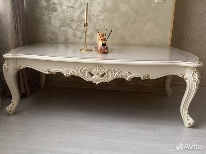 Журнальный столик