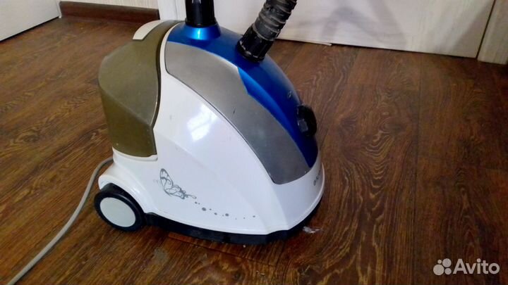 Парогенератор-отпариватель для одежды Kromax Q-202