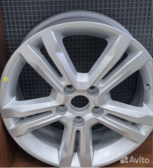 Диск литой, R17 Geely Atlas