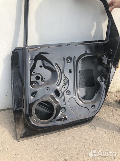 Дверь задняя правая на volkswagen polo седан