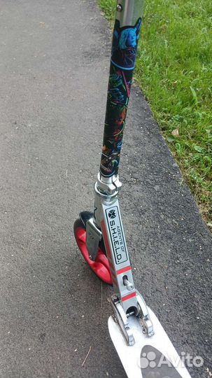 Самокат взрослый Razor A5 Marvel