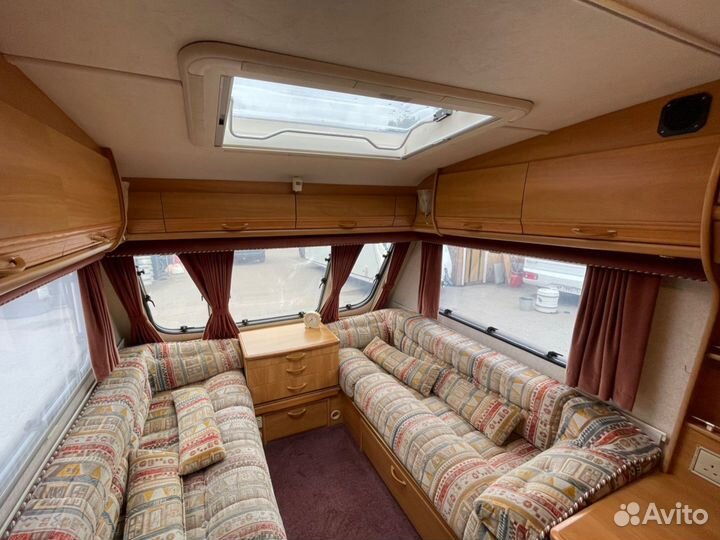 Прицеп-дача Swift Conqueror, 2000