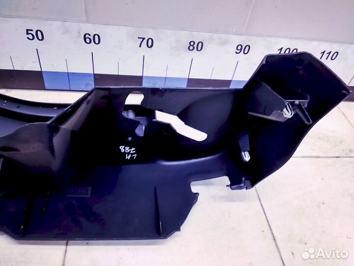 Держатель задней полки Fusion 2002-2012