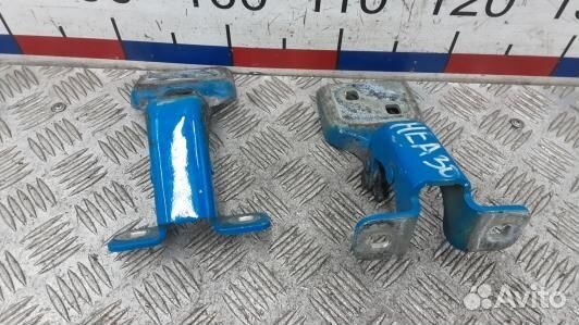 Петля передняя правая renault master 3 (HEA30R902)