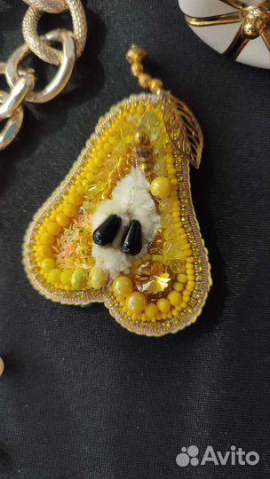 Брошь ручной работы