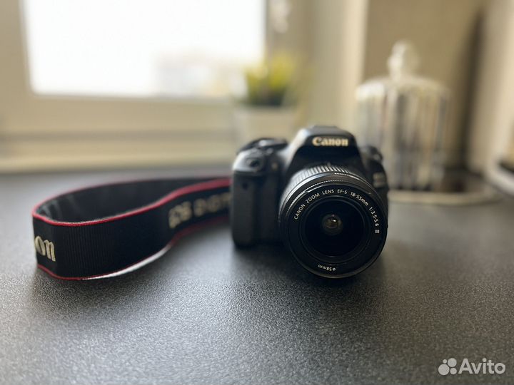 Зеркальный фотоаппарат canon 600d