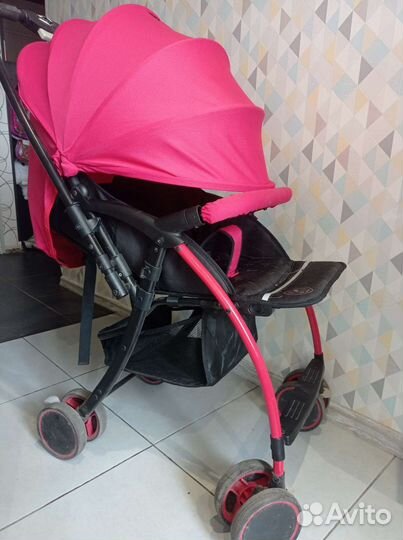 Прогулочная коляска