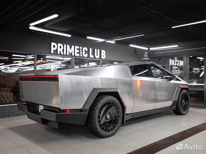 Tesla Cybertruck 600 л.с. AT, 2024, 199 км