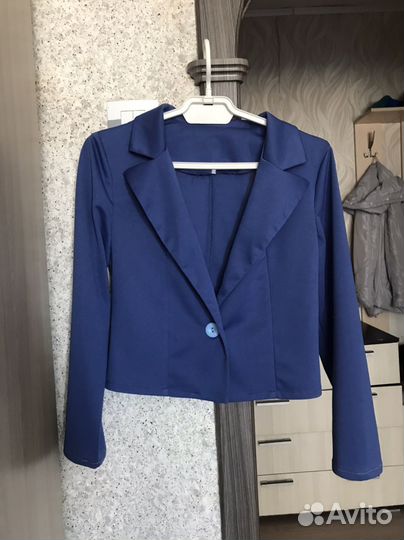 Отдам бесплатно одежду р 42-44