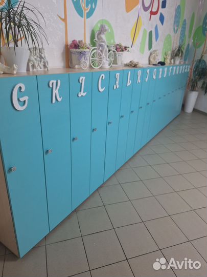 Шкафчики для раздевалки детские