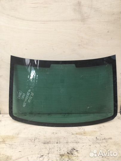 Стекло заднее Volkswagen Passat B6