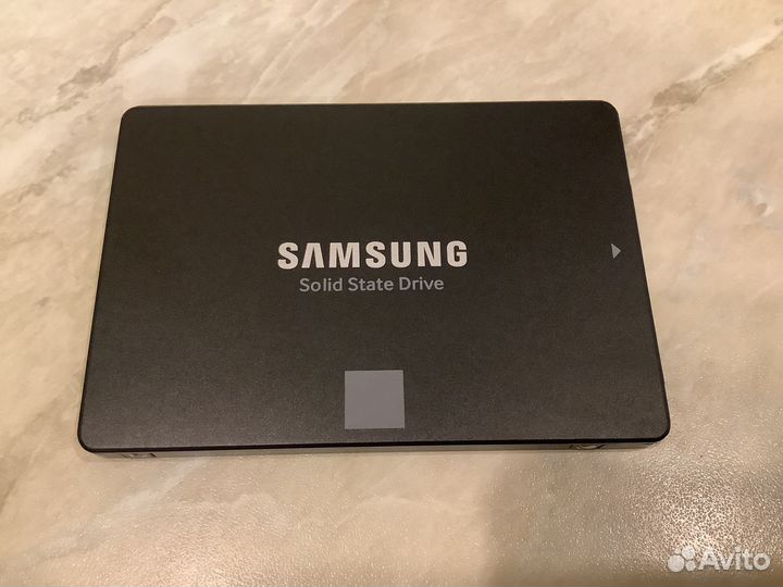 SSD диск Samsung 860 EVO. 500 гб. best. Отл