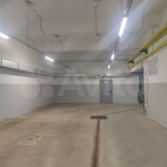 Машиноместо, 15 м²