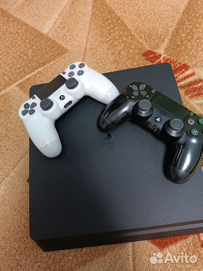 Sony playstation 4 PS4 slim 1tb