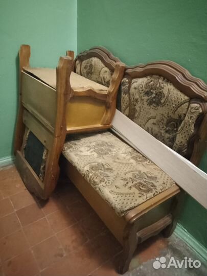 Диванчики кухонные