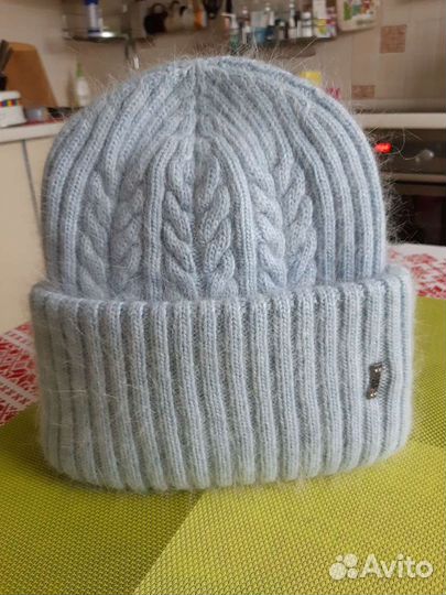 Женская шапка из ангоры новая