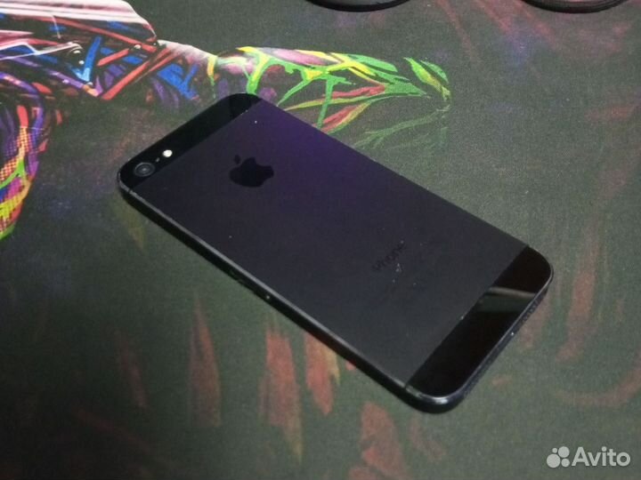 iPhone 5 хорошее состояние