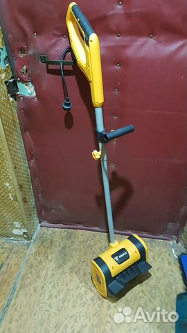 Снегоуборщик элекктрический