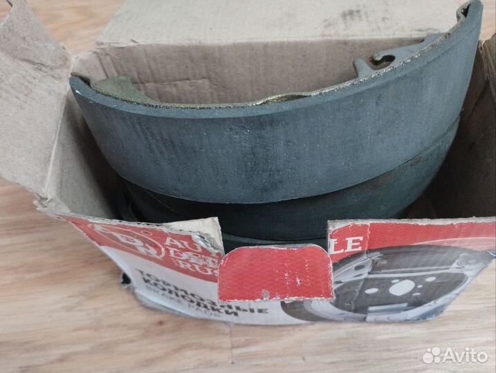 Тормозные колодки Гранта Калина Задние