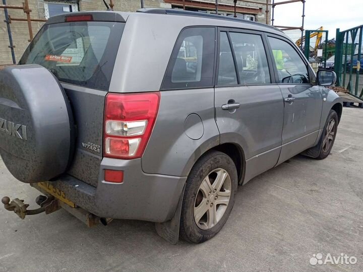 Молдинг крыла переднего левого suzuki grand vitara