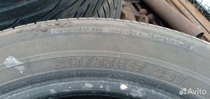 Yokohama dB Decibel E70B 215/55 R17
