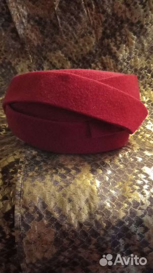 Головные уборы женские