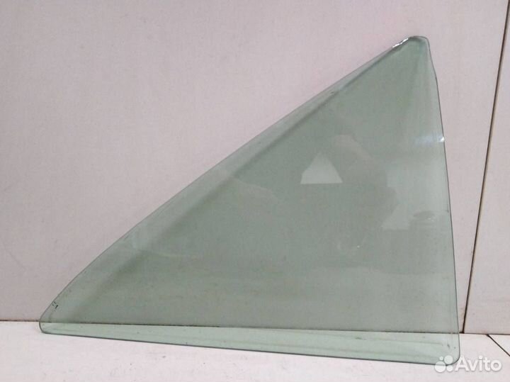 Стекло двери задней правой форточка Toyota Camry V