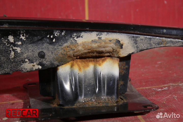 Усилитель бампера зад Land Rover Freelander 2 (10