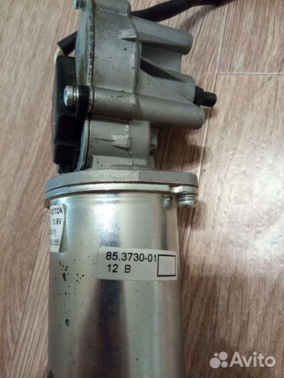 Моторчик стеклоочистителя переднего Лада Гранта