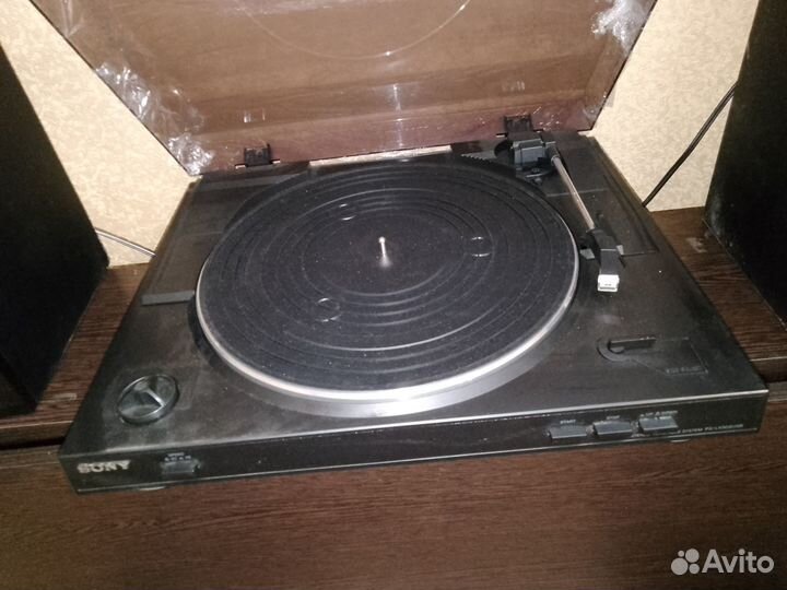 Проигрыватель виниловых дисков Sony PS-LX300USB