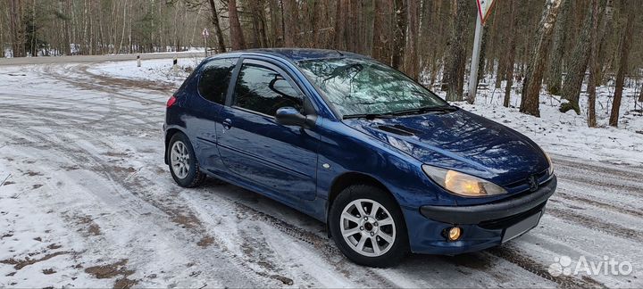 Peugeot 206 1.4 МТ, 1999, 300 000 км