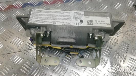 Подушка безопасности пассажира audi A6 C6 (7BL04IU
